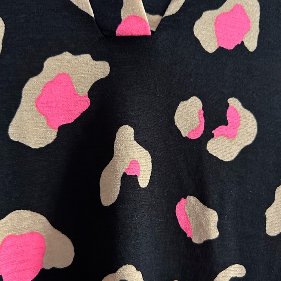 Vibrant Leopard top - Picture 3 of 3